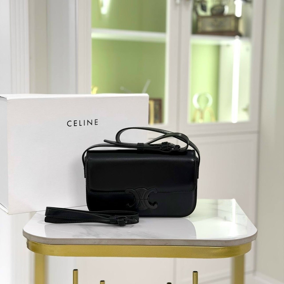 celine сумка на плечо,сумка celine,сумка celine triomphe,женская сумка celine,сумка на плечо багет celine