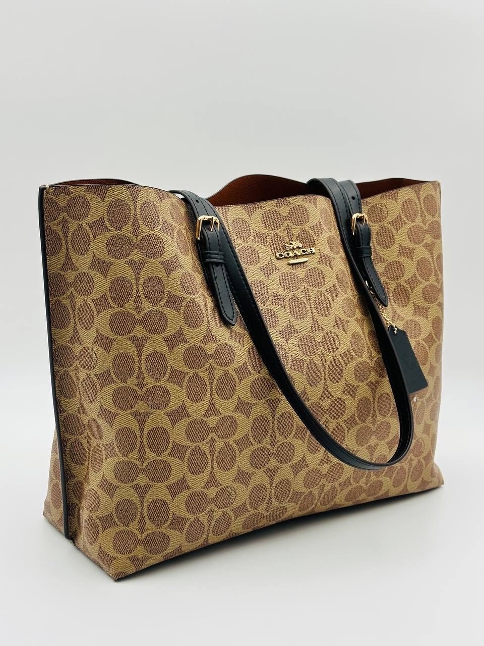 сумка coach,женская сумка coach,сумка тоут coach молочно-белая,женская сумка,сумка coach шоппер на плечо