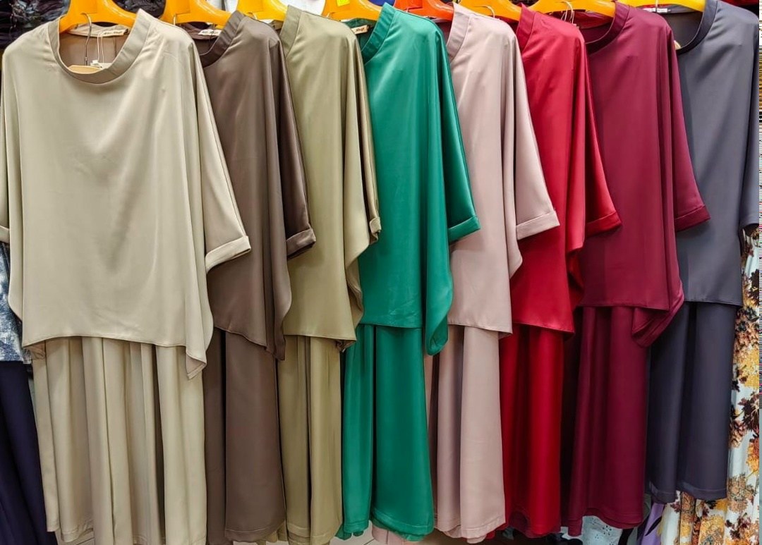 костюм классический adora style шелковая коллекция,брючный атласный вечерний праздничный костюм nurzada,женский костюм,брючный костюм из шёлка,