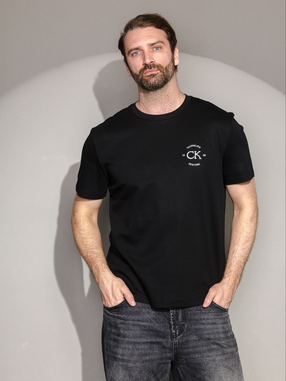футболка calvin klein мужская,футболки мужские,футболка мужская чёрная,футболка calvin klein jeans,футболки модные