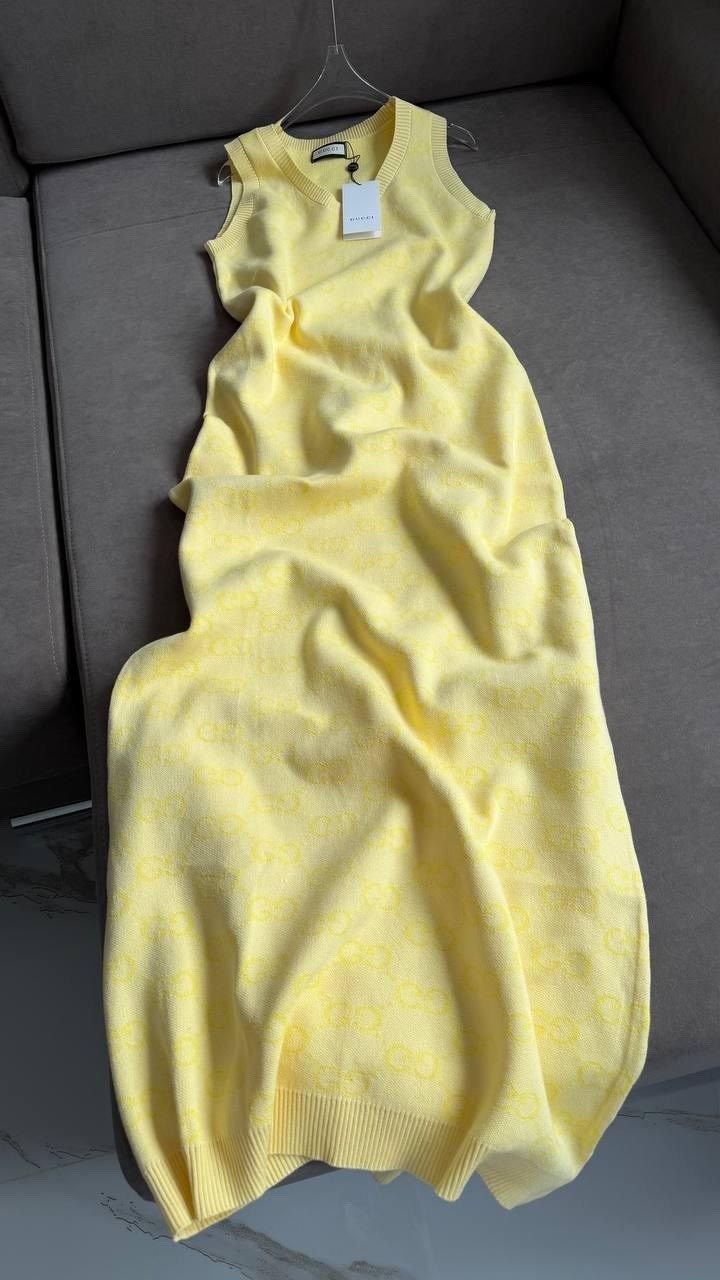 свитер гуччи женский,вязаные жилеты,желтый свитер гуччи,желтый свитер,безрукавка