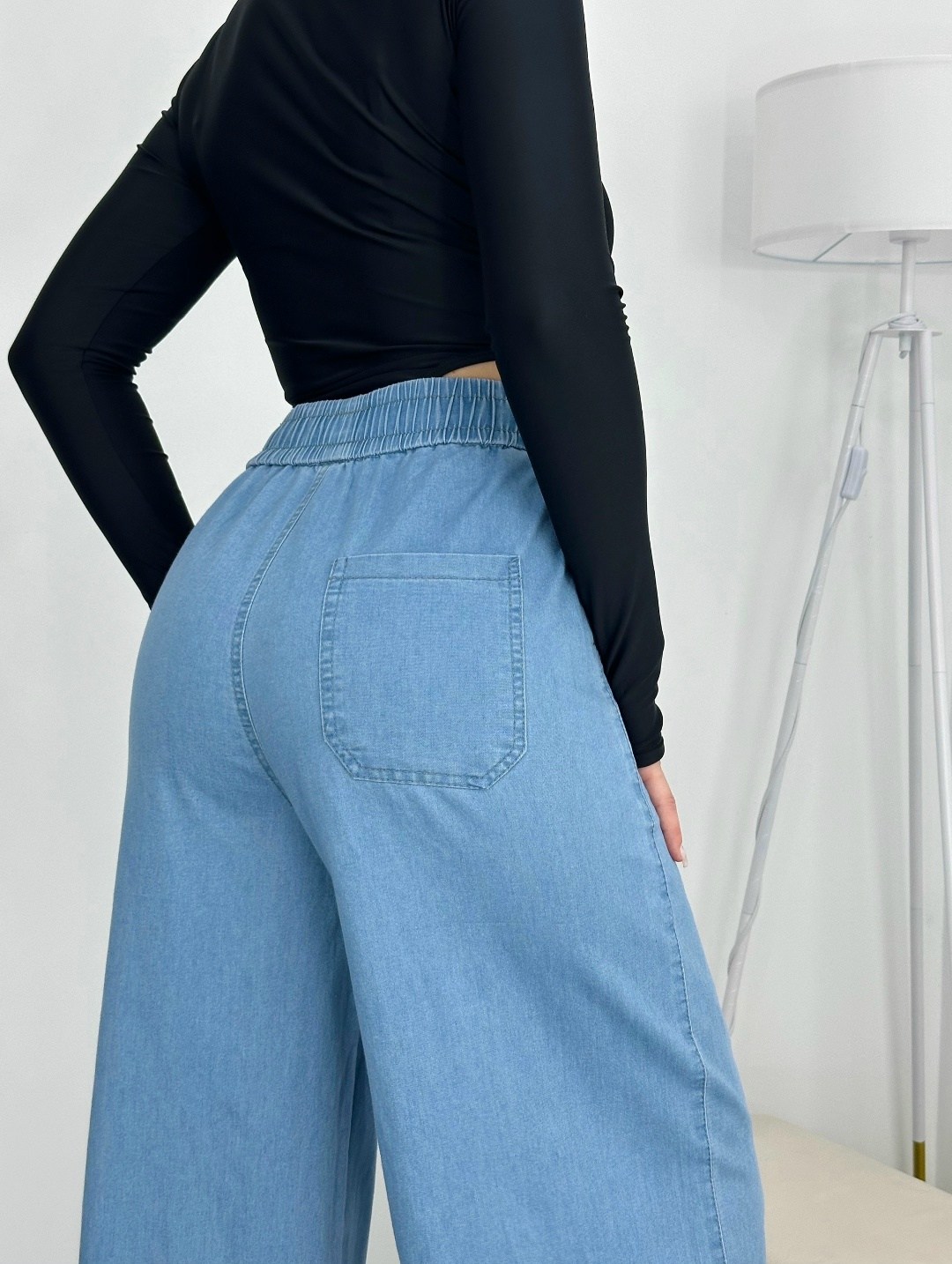 модные джинсы,широкие джинсы,джинсы женские,голубые джинсы,брюки джинсы