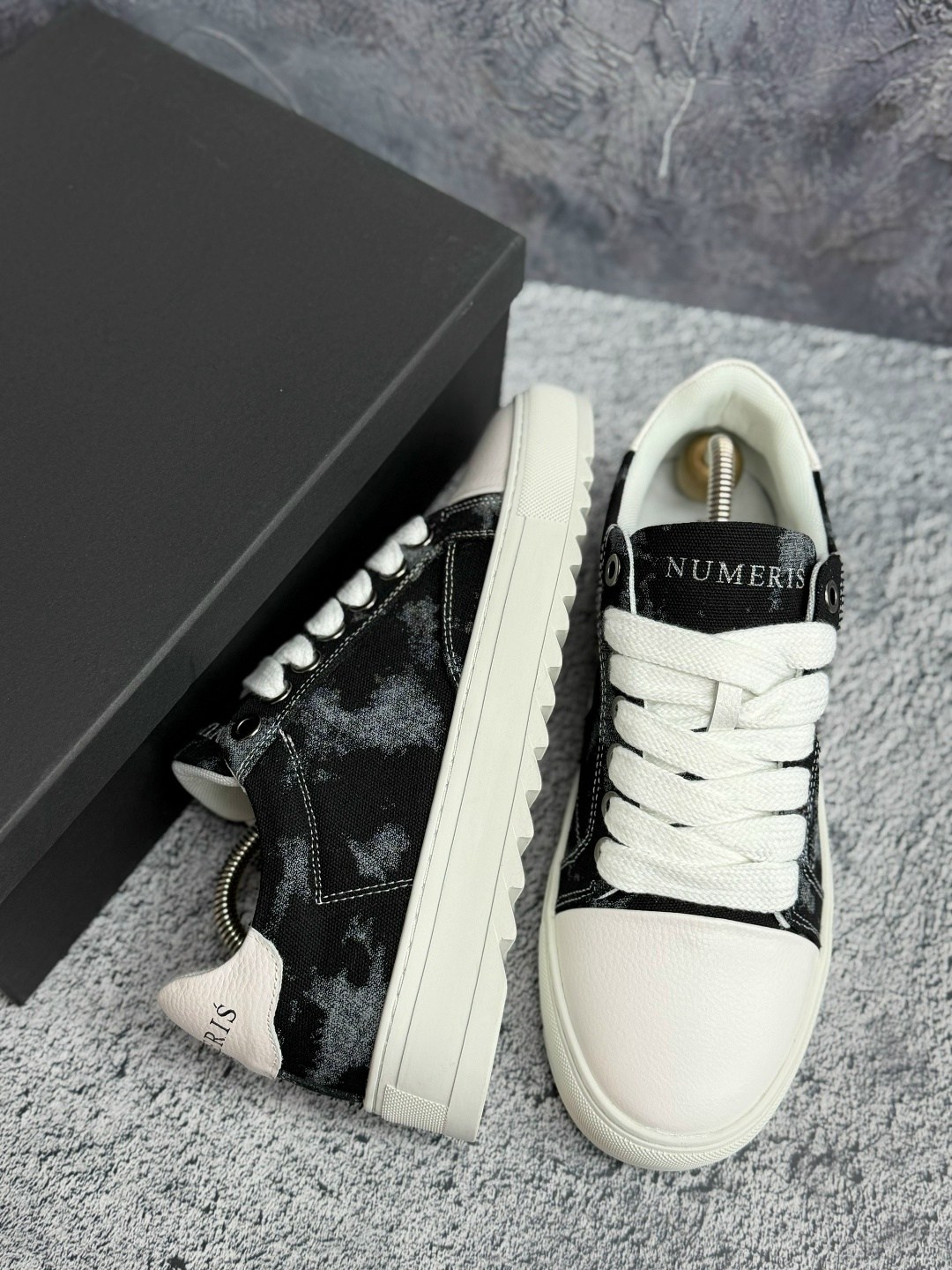 ,модные кроссовки,кеды замшевые,женские кроссовки,повседневные кроссовки