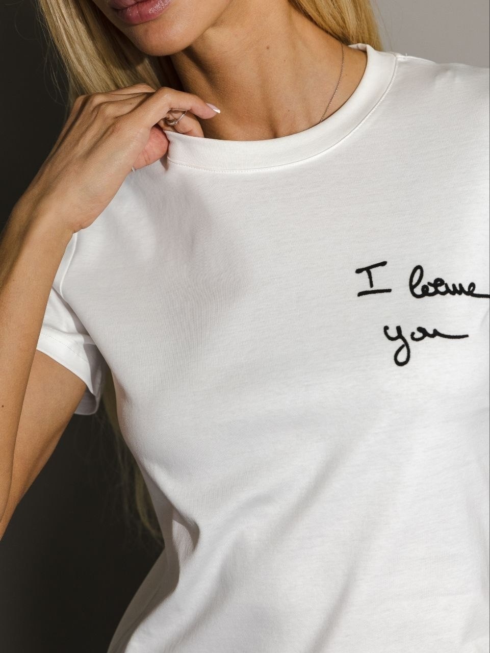 футболки женская,футболки модные,футболка женская белая,футболка женская базовая,футболки женские с принтом