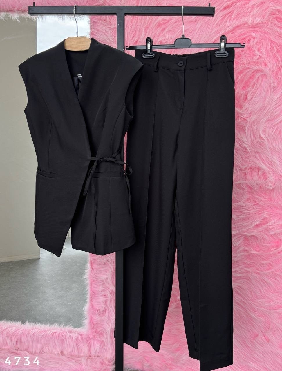 удлиненный жилет,женская жилетка,женские жилеты,костюм с жилетом,приталенный жилет