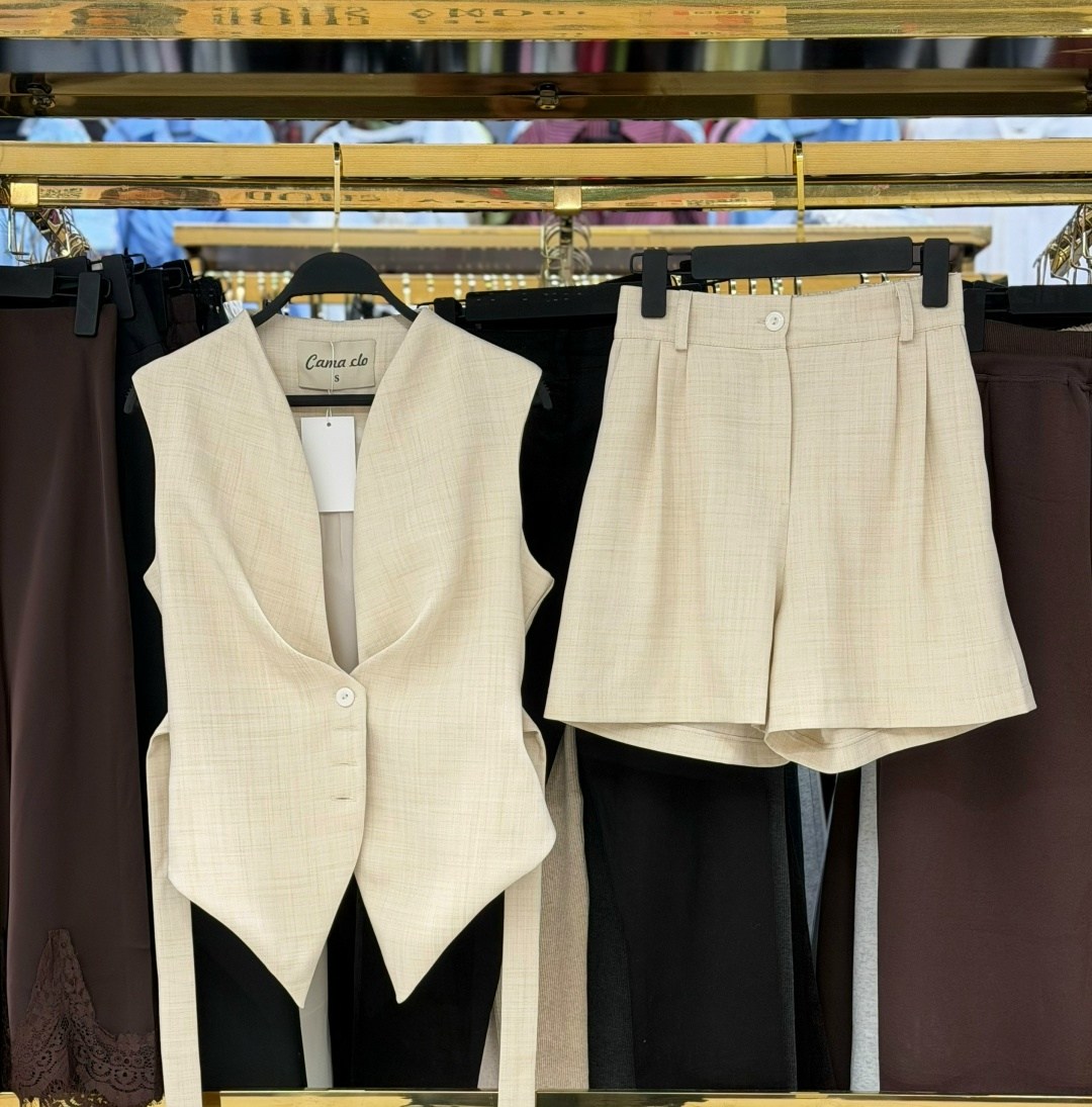 женские жилеты,жилетка женская,жилет,белый костюм жилет,белая костюмная жилетка