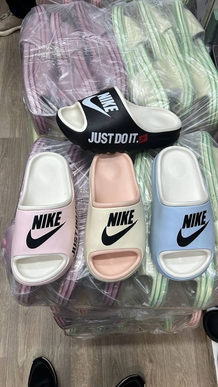 шлепанцы gucci женские,шлепанцы gucci,gucci сланцы,,gucci тапки