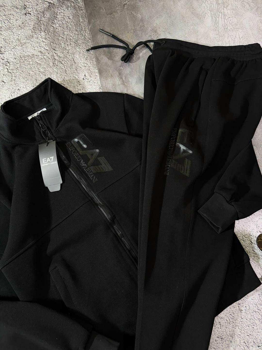 спортивный костюм мужской,спортивный костюм,спортивный костюм armani,спортивный костюм ea7