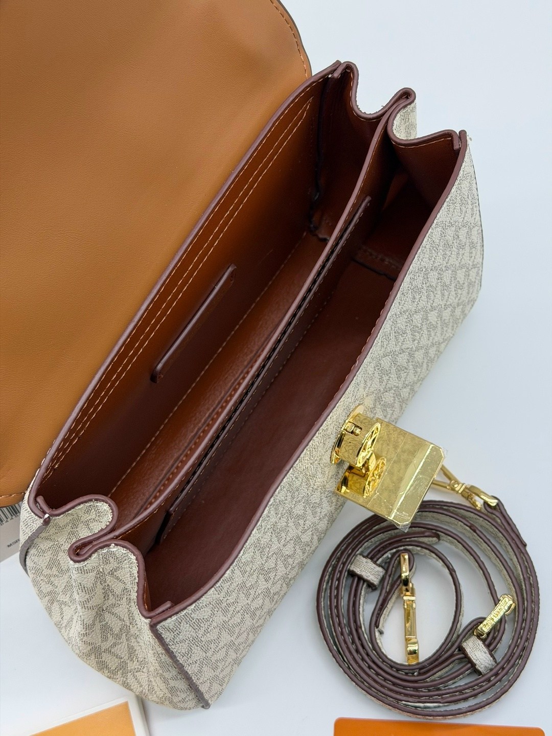 сумка michael kors,michael kors сумка на плечо,женская cумка michael kors,michael kors сумка кросс-боди,сумки через плечо michael kors