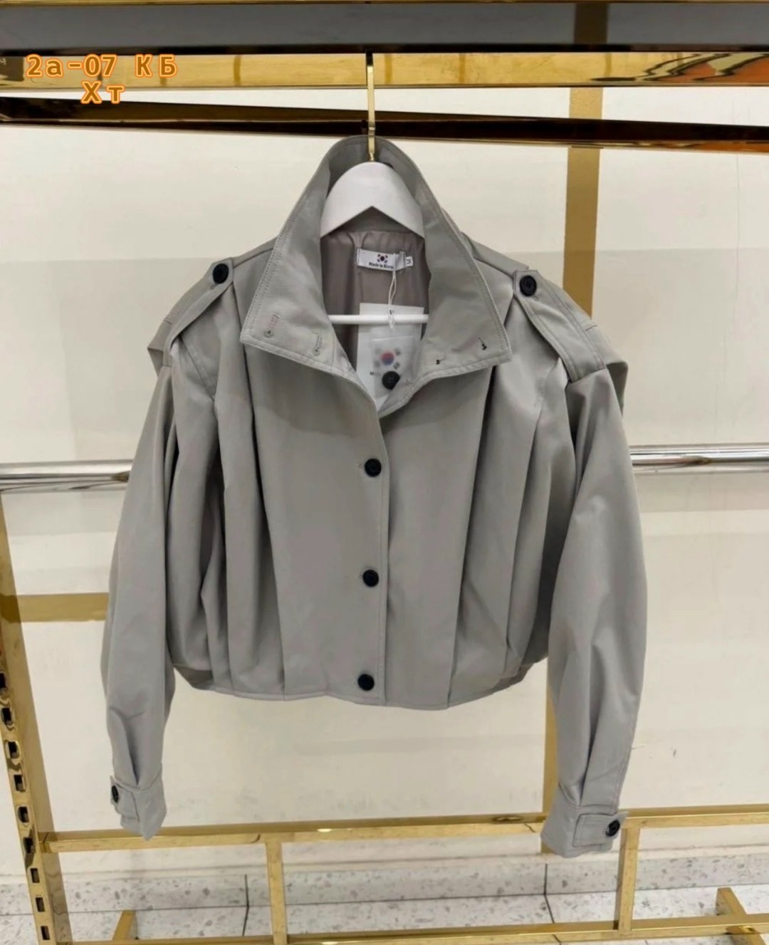 повседневная куртка,куртка модная,тренч куртка,куртка с отложным воротником,женская короткая куртка