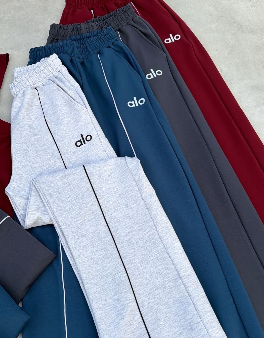 спортивные костюмы,костюм спортивный женский,костюм двойка,костюм женский,костюм двойка с трендовые надписом alo