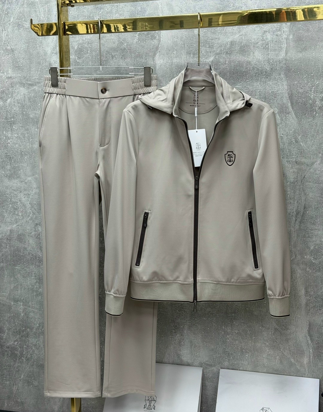 спортивный костюм brunello cucinelli,костюм спортивный,костюм brunello cucinelli,мужские спортивные костюмы