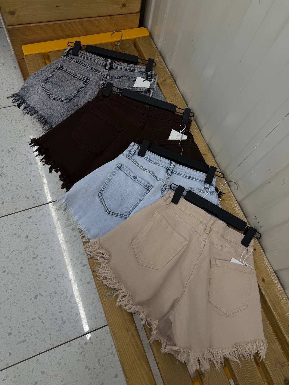 джинсовые шорты,шорты женские джинсовые,женские джинсовые шорты с высокой талией,джинсовые шорты женские удлиненные,шорты с высокой талией джинсовые