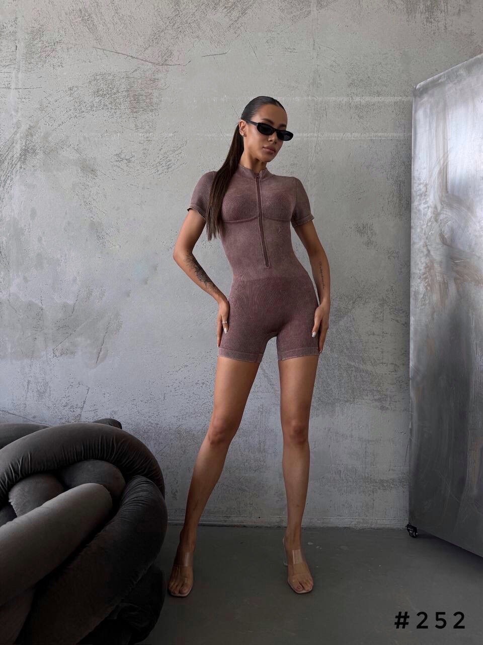 комбинезон для фитнеса,костюм для фитнеса,спортивный комбинезон,костюм женский для фитнеса,одежда для фитнеса