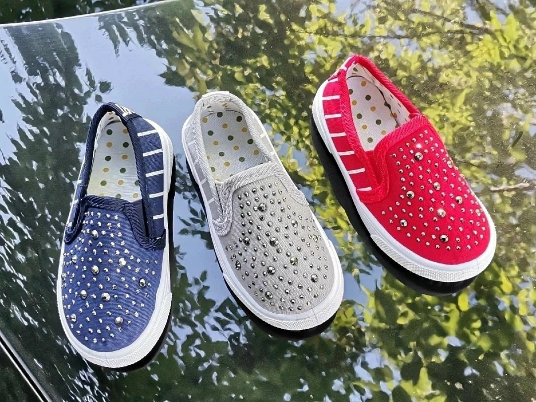 детские слипоны,,кеды детская,мокасины детские,женские слипоны