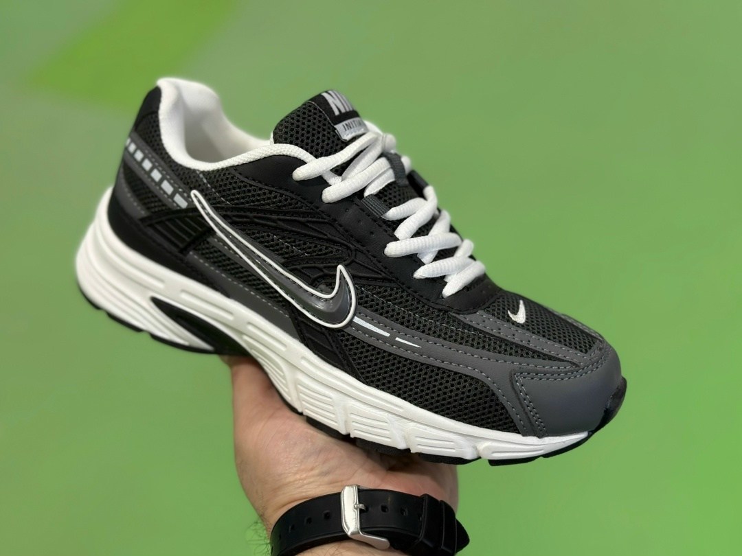 кроссовки nike initiator,кроссовки nike,повседневные кроссовки,мужские беговые кроссовки initiator от finish line nike бежевый,nike initiator