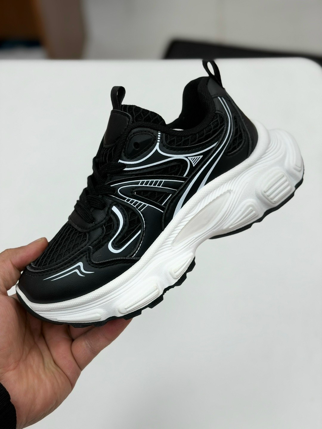 женские кроссовки,массивные кроссовки женские,массивные кроссовки,кроссовки эко,кроссовки кроссовки женские