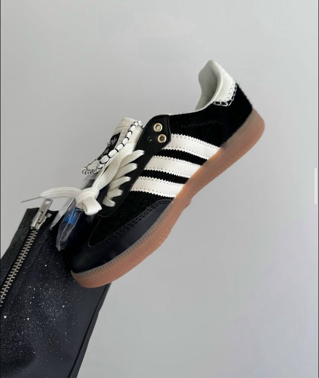 кроссовки adidas,,adidas samba кроссовки,кроссовки адидас самба,кроссовки adidas originals samba
