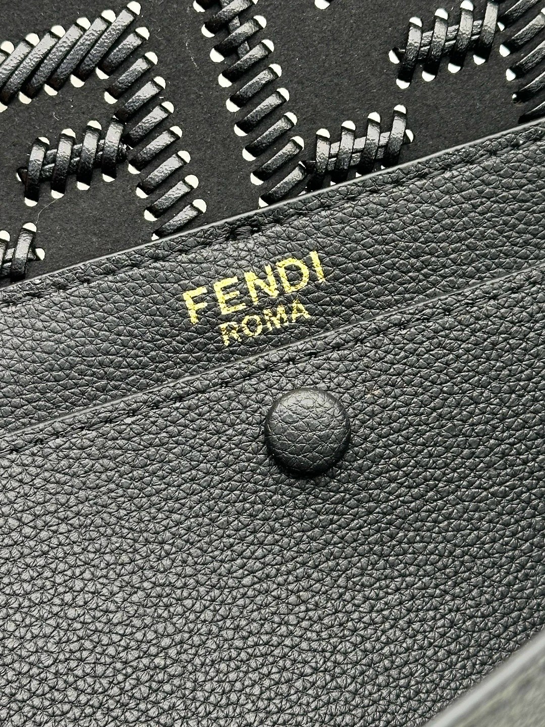 сумка фенди,fendi сумка,женская сумка fendi,fendi сумка на плечо,сумка fendi baguette