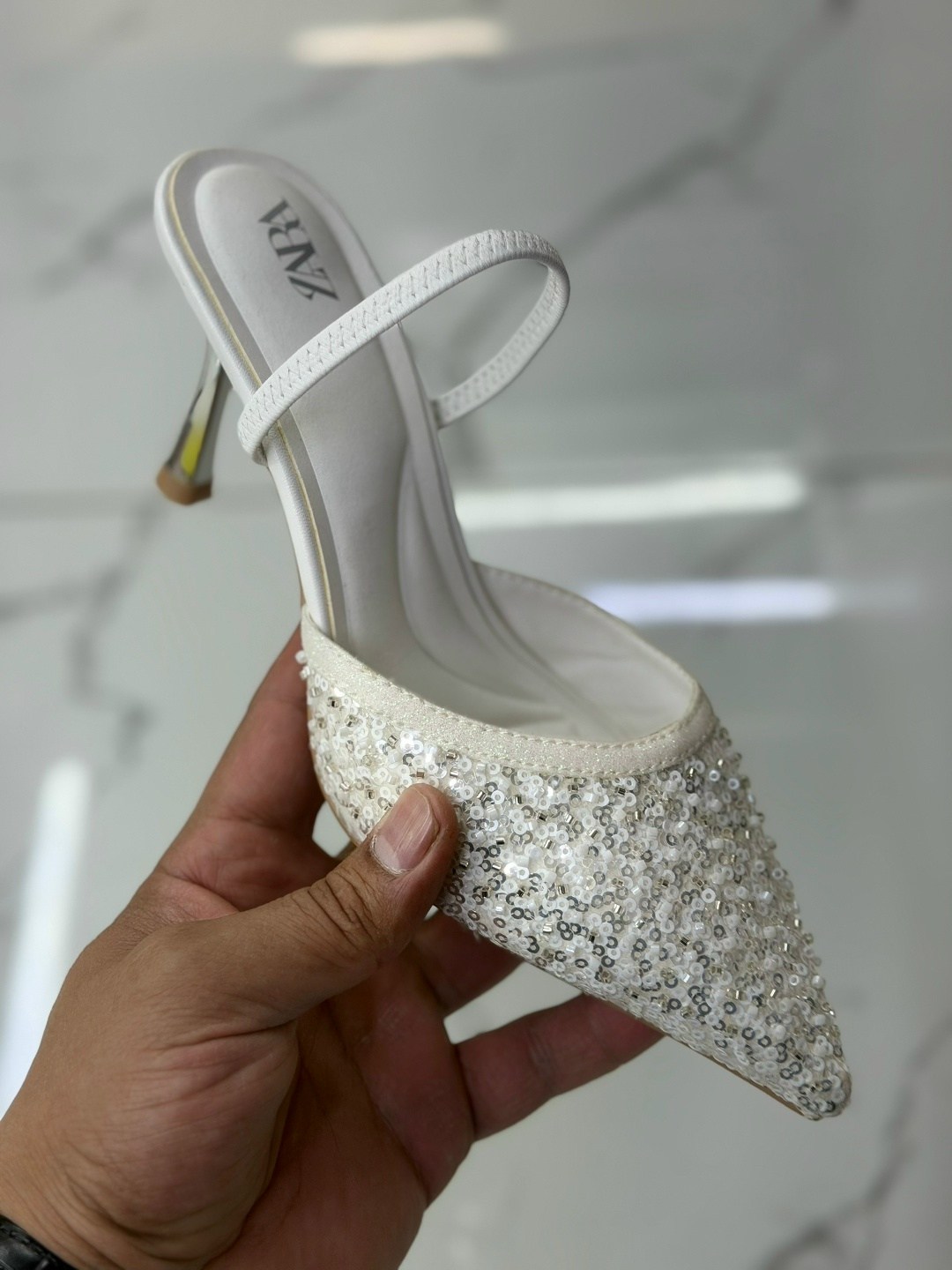 ,женские туфли лодочки,туфли с перфорацией,босоножки на шпильках,босоножки со стразами