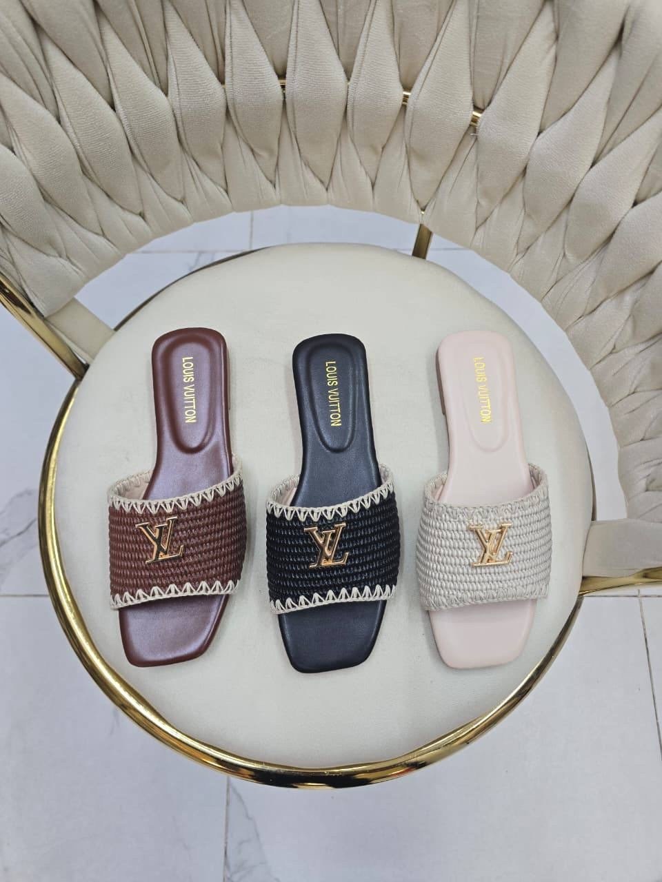 ,шлепанцы женские,шлепанцы louis vuitton,шлепки женские,шлепанцы женские prada