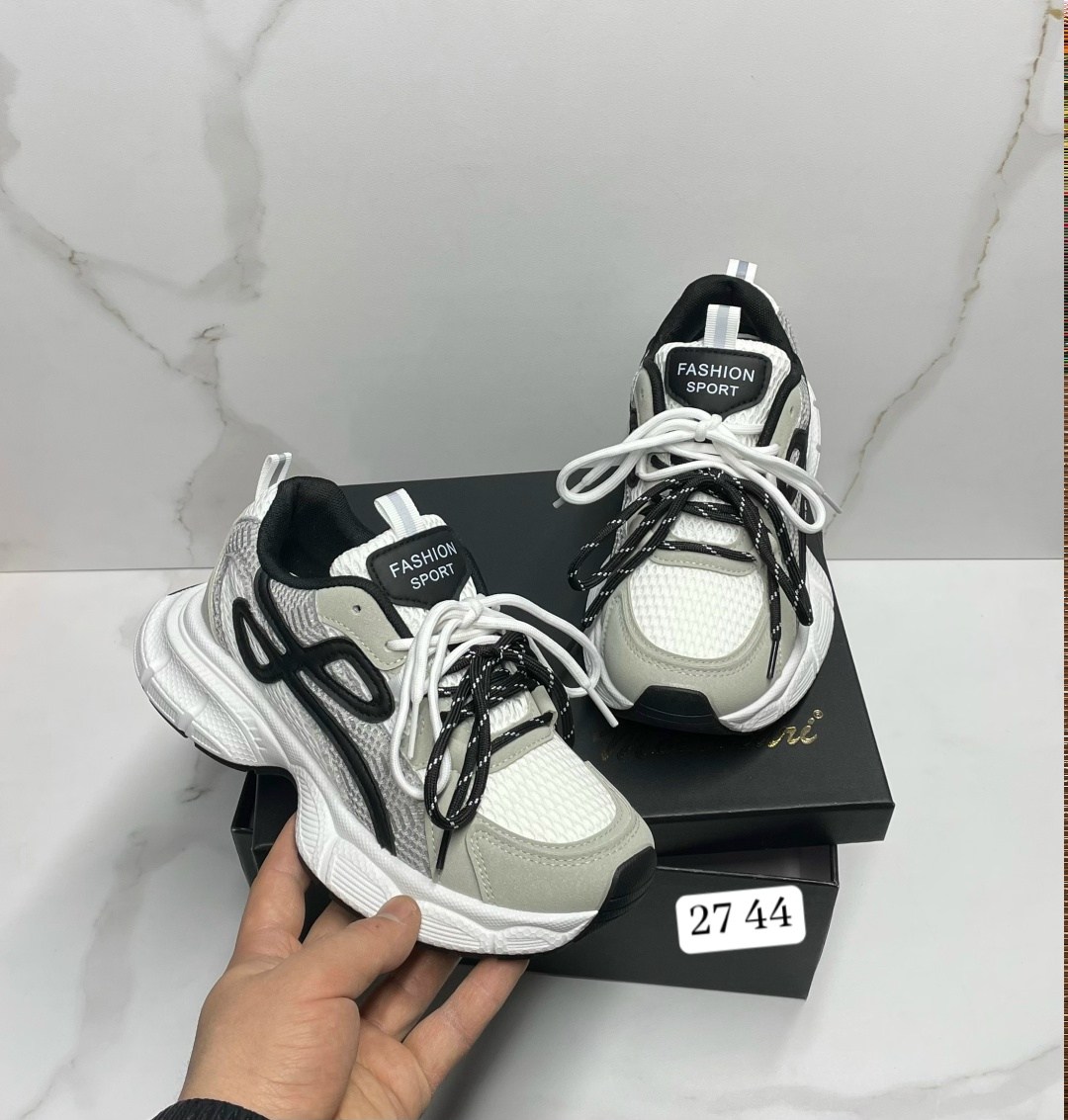 кроссовки женскиe,кроссовки,кроссовки брендовые,модные кроссовки,женские массивные кроссовки