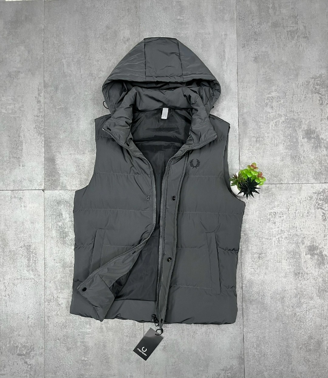 жилетка мужская,жилет утепленная,жилет,мужской жилет с капюшоном,жилет мужской