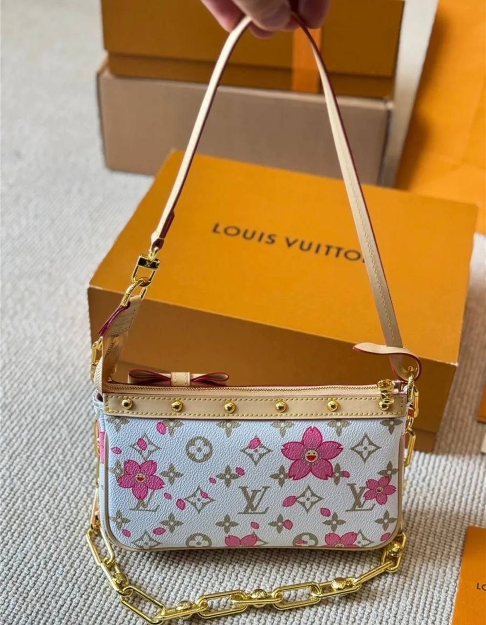 cумка louis vuitton,louis vuitton сумка на плечо,сумка женская louis vuitton,louis vuitton сумка на плечо мешок,louis vuitton сумка на плечо багет