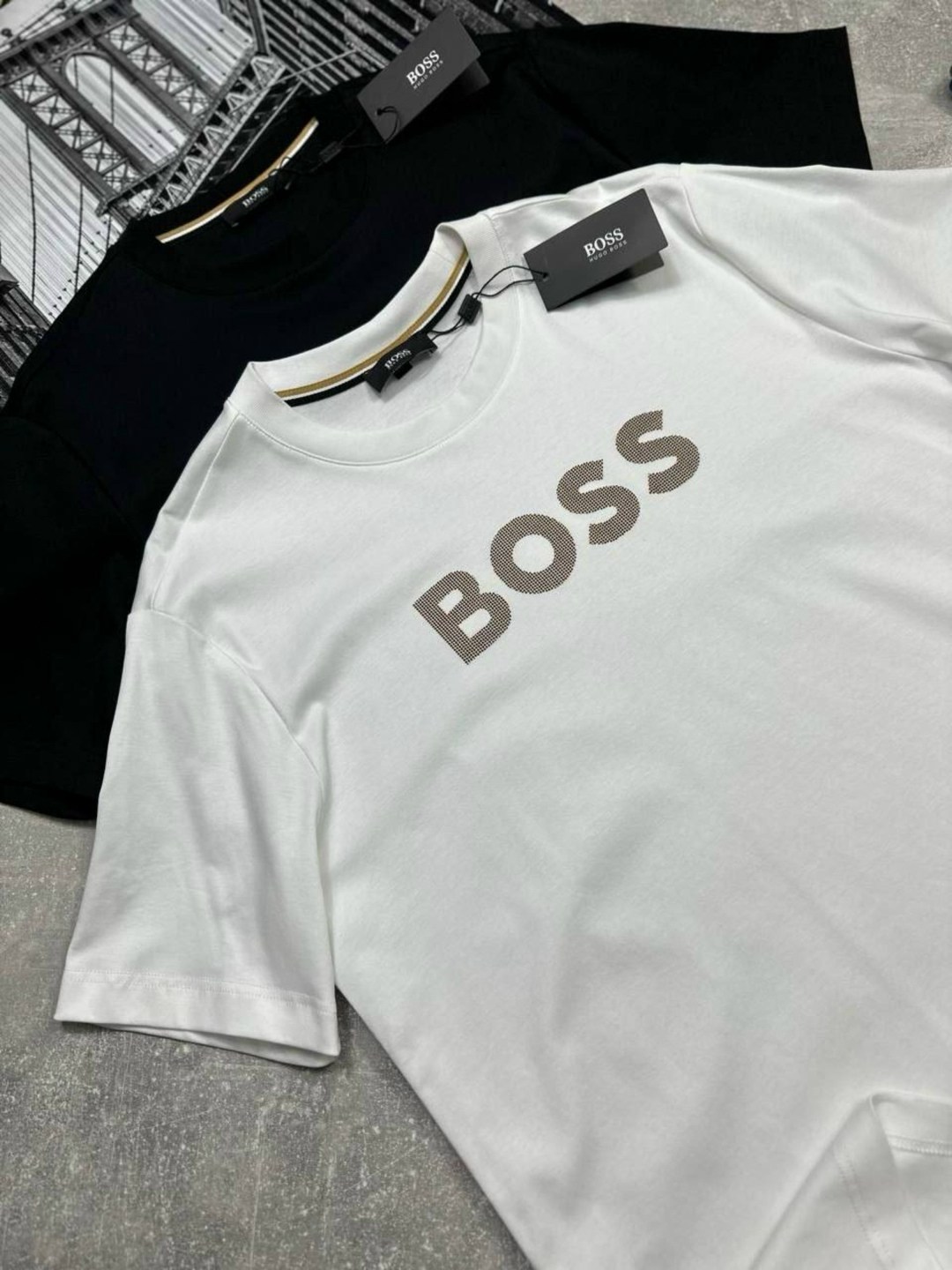 белая футболка хуго босс мужская,мужские футболки hugo boss,белая футболка хуго босс,футболка хуго босс,футболка хуго босс с надписью