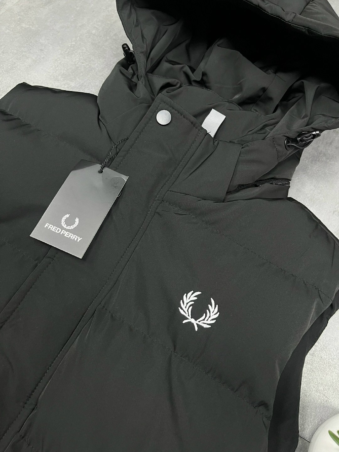 жилетка мужская,жилет утепленная,жилет,мужской жилет с капюшоном,жилет мужской