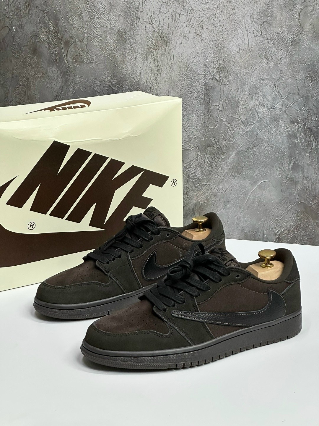 кроссовки travis scott x air jordan 1 low velvet brown nike,кроссовки nike travis scott air jordan 1 low,nike air jordan 1 low travis scott,кроссовки travis scott x air jordan 1 low og,кроссовки travi