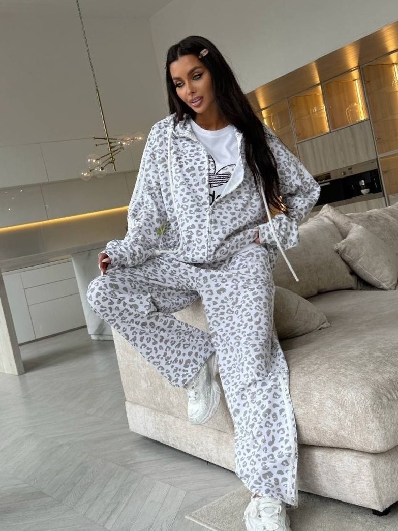 женский костюм,стильный костюм,леопардовые костюмы,костюм с принтом,костюм