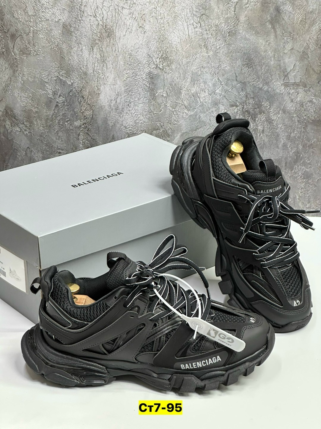 кроссовки balenciaga track,кроссовки balenciaga,кроссовки balenciaga женские,кроссовки баленсиага track balenciaga,мужские кроссовки balenciaga track в стиле баленсиага черные многослойная подошва