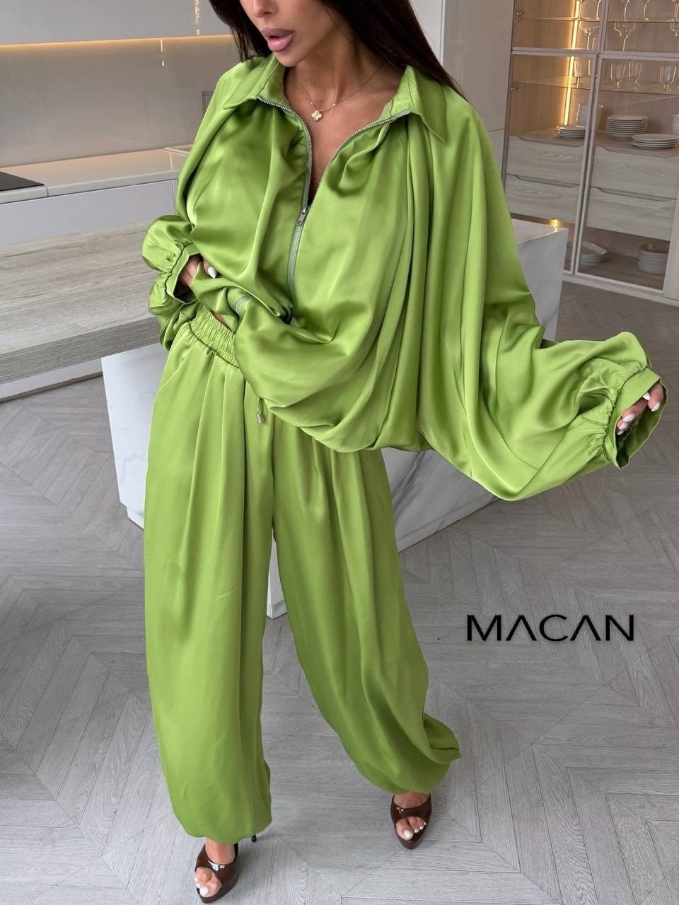 брючный костюм annete a4181,брючный костюм,шелковый женский костюм,шелковый костюм,брючный костюм женский