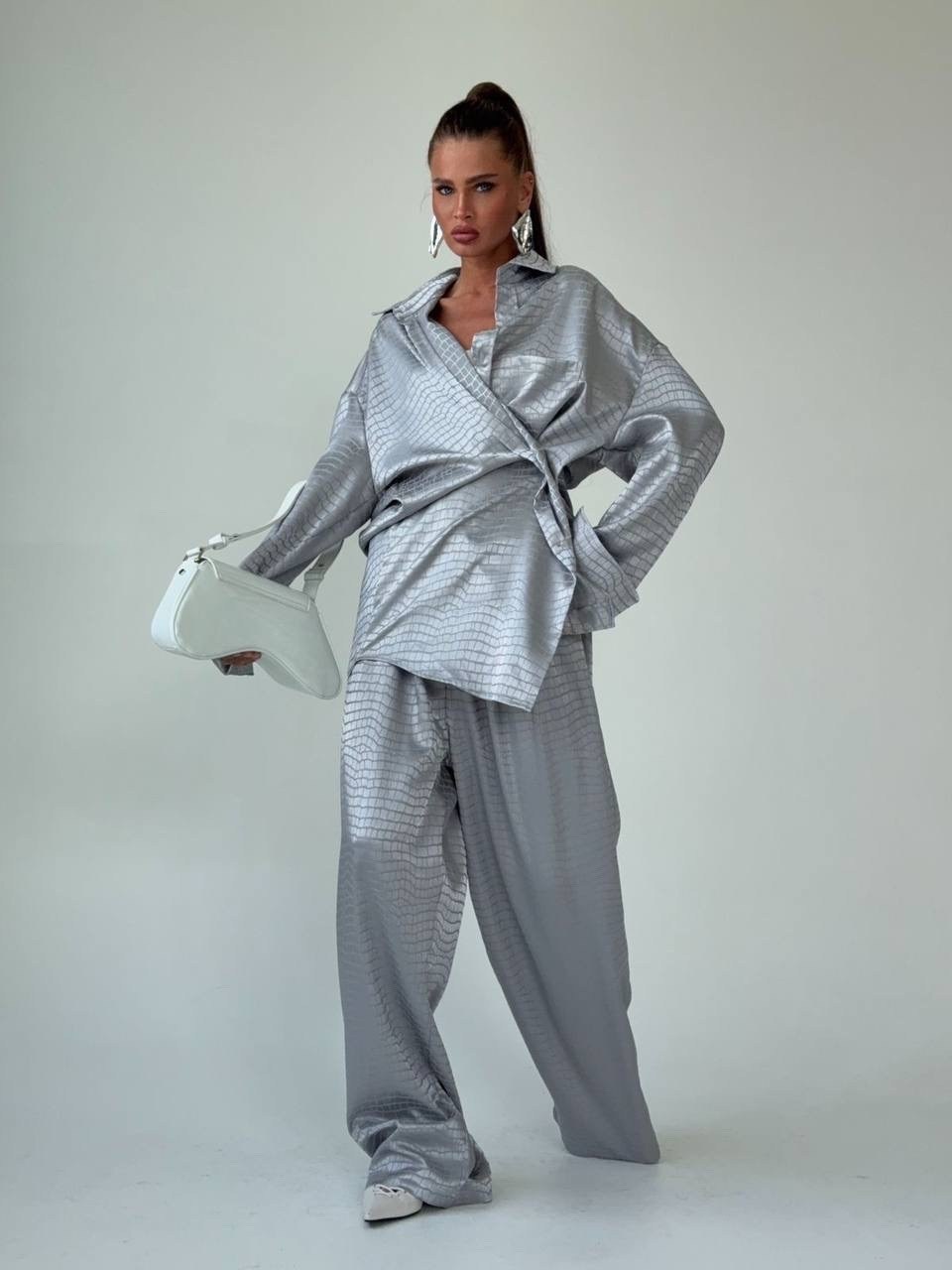 женский костюм,шелковый костюм,костюм,серебряный костюм женский