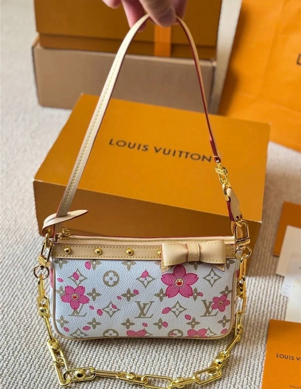 cумка louis vuitton,louis vuitton сумка на плечо,сумка женская louis vuitton,louis vuitton сумка на плечо мешок,louis vuitton сумка на плечо багет