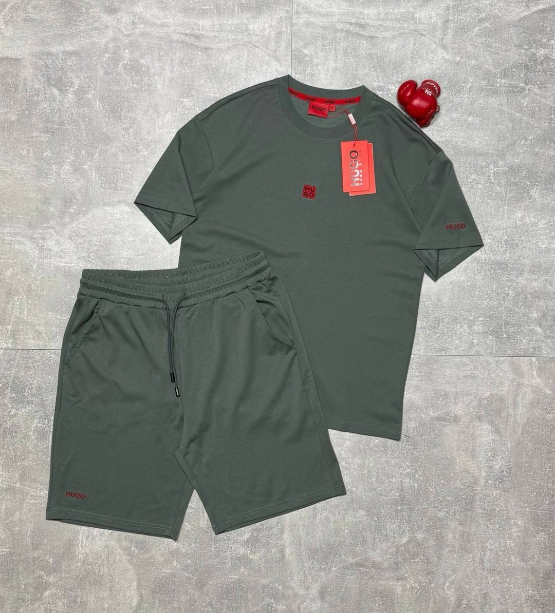 мужская футболка hugo boss,костюм спортивный мужской,спортивные костюмы для мужчин,футболки для мужчин