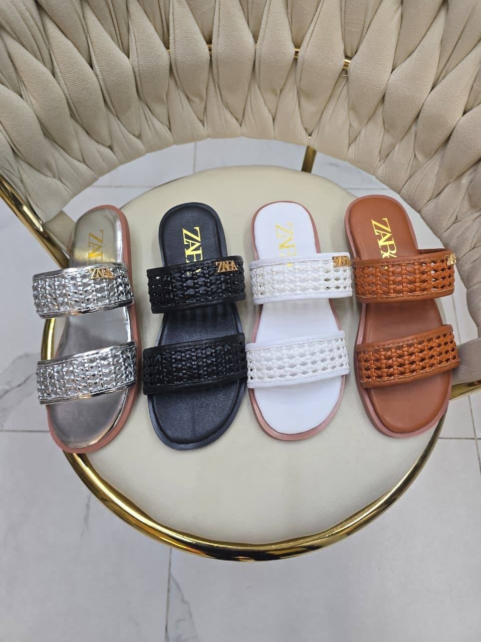 ,женские шлепанцы,модные шлепанцы,шлепки женские,шлепанцы с пряжкой