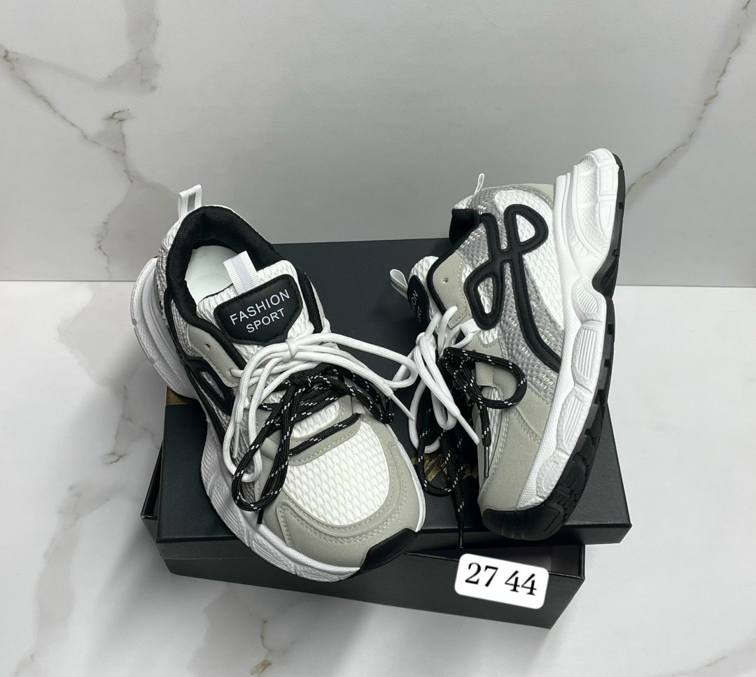 кроссовки женскиe,кроссовки,кроссовки брендовые,модные кроссовки,женские массивные кроссовки