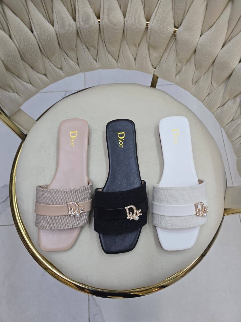 ,женские шлепанцы,модные шлепанцы,шлепки женские,шлепанцы с пряжкой