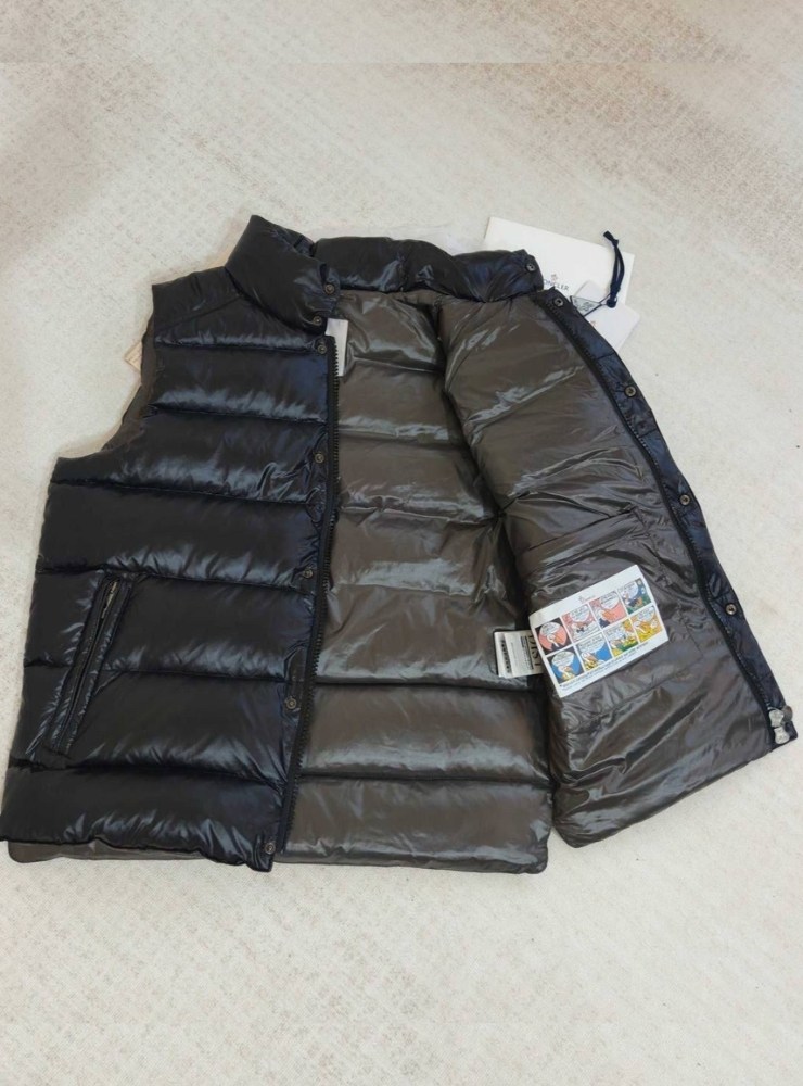 жилетка moncler,жилет moncler,жилет монклер,жилетка монклер,moncler мужской жилет