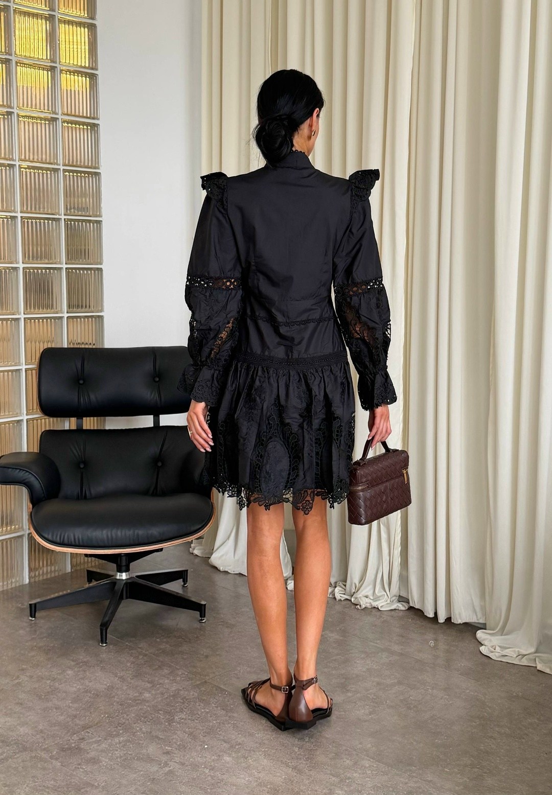 стильное платье,платье,платье короткие,платье черное,приталенное платье