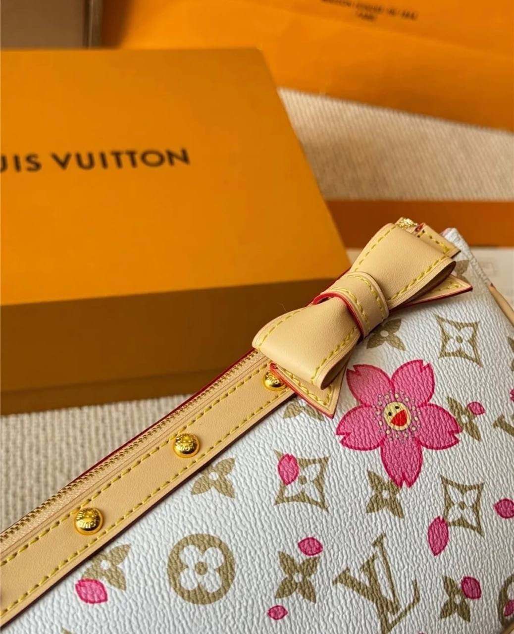 cумка louis vuitton,louis vuitton сумка на плечо,сумка женская louis vuitton,louis vuitton сумка на плечо мешок,louis vuitton сумка на плечо багет
