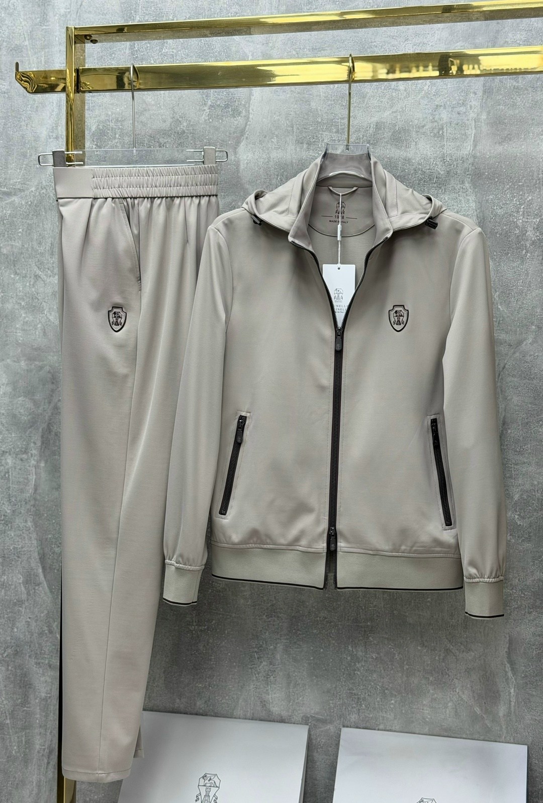 спортивный костюм brunello cucinelli,костюм спортивный,костюм brunello cucinelli,мужские спортивные костюмы