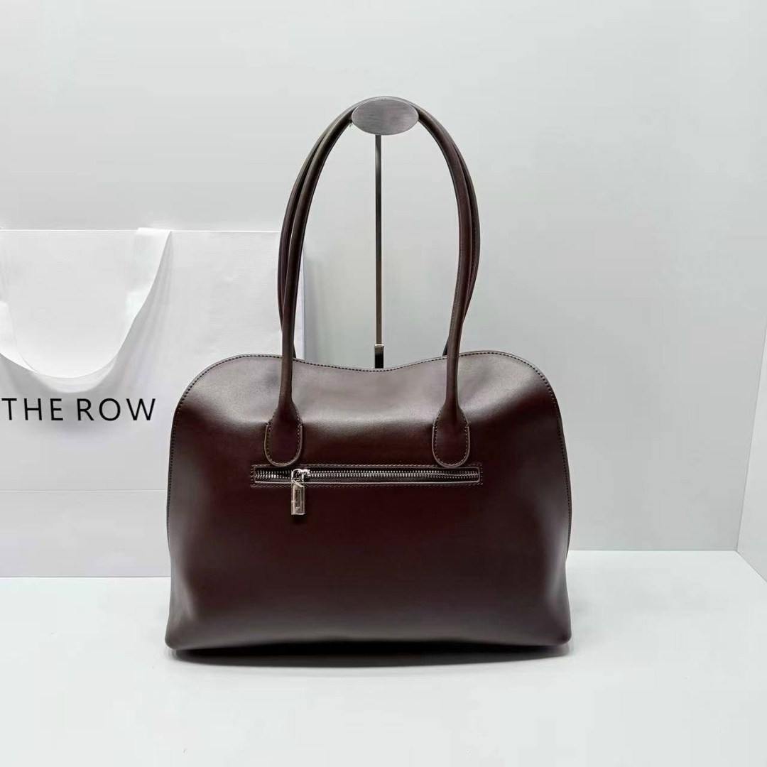 темно-коричневая кожаная сумка the row soft margaux 15,сумка the row,сумка-the-row-margaux-12-темно-коричневая,женская кожаная сумка the row margaux 17 темно-коричневая,темно-коричневая кожаная сумка