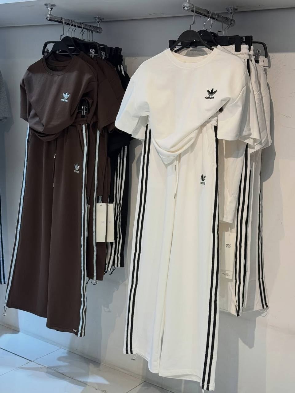 костюм спортивный adidas,костюм спортивный адидас спортсвеар,костюм спортивный женский,спортивные костюмы адидас,комплект одежды adidas sportswear