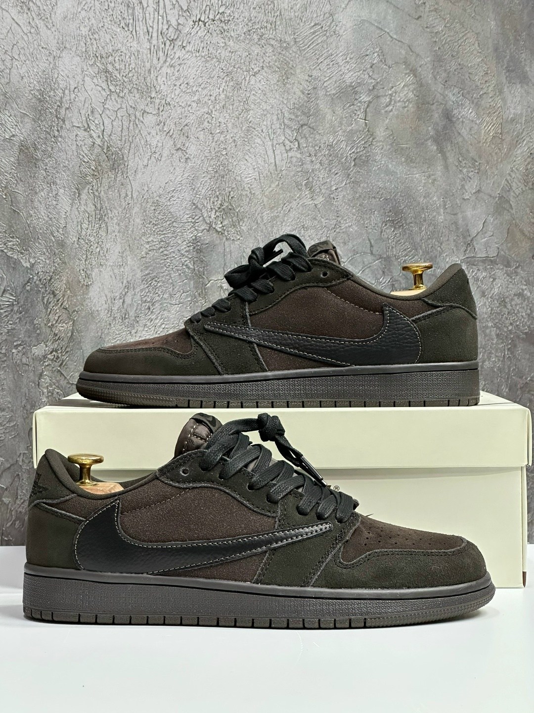 кроссовки travis scott x air jordan 1 low velvet brown nike,кроссовки nike travis scott air jordan 1 low,nike air jordan 1 low travis scott,кроссовки travis scott x air jordan 1 low og,кроссовки travi