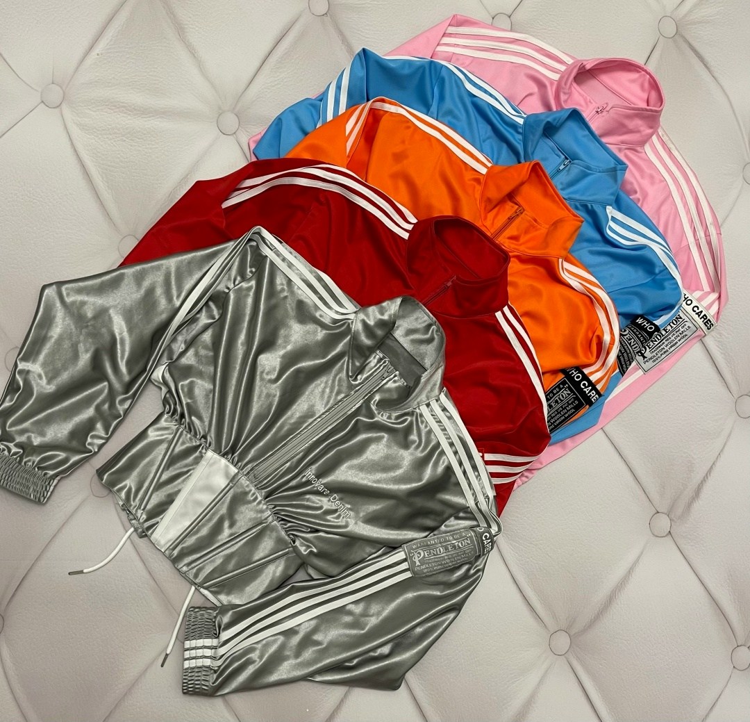 модная куртка,оранжевый костюм,костюм с шортам,женская куртка,спортивные костюм