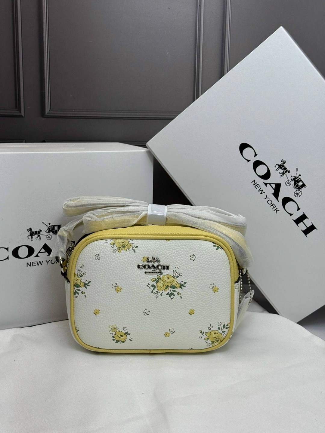 coach сумка женская,coach сумка,сумка coach coach co069bwbilc6,сумка coach цветы,coach сумка с цветочками