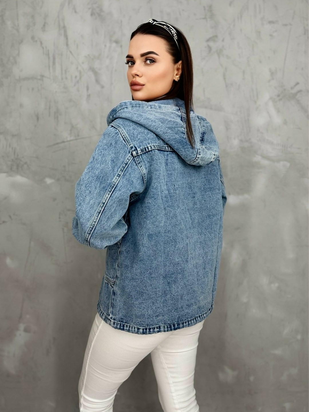 женская джинсовая куртка с капюшоном,куртка джинсовая женская,джинсовая куртка,джинсовая куртка с капюшоном,джинсовая куртка женская 2025